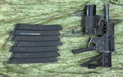 Militares aseguran armas largas, granadas, municiones y equipo táctico en San Ignacio
