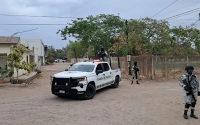 De Angostura, los dos asesinados junto a cancha de futbol en La Costera, Culiacán.