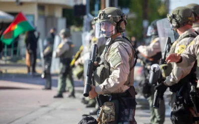 Inicia llegada de la Guardia Nacional para sofocar protestas en Los Ángeles.