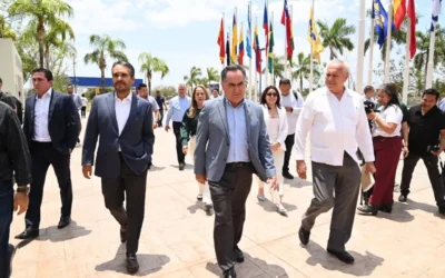 El doctor Jesús Madueña Molina inicia con la toma de protesta a los integrantes de su gabinete para el periodo 2025-2029 como Rector de la UAS
