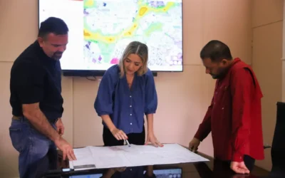 Estrella Palacios sostiene mesa técnica ante pronósticos de lluvia en Mazatlán.