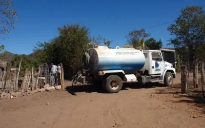 Continúa entrega de agua en pipas a comunidades de Sinaloa: más de 104 mil personas beneficiadas