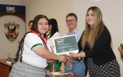 ¡Nos vamos a los Nacionales! Estudiantes de COBAES destacan en Olimpiadas de Física y Matemáticas.